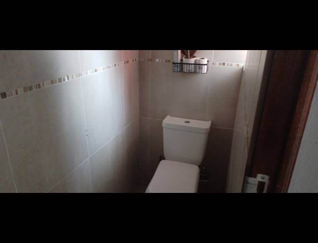 3 BEDROOM HOUSE FOR SALE IN HELDERWYK